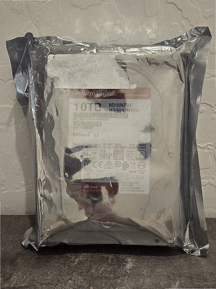 WD RED PRO WD102KFBX-68M95N0 P/N: 2W10423 Western Digital 10TB New Sealed